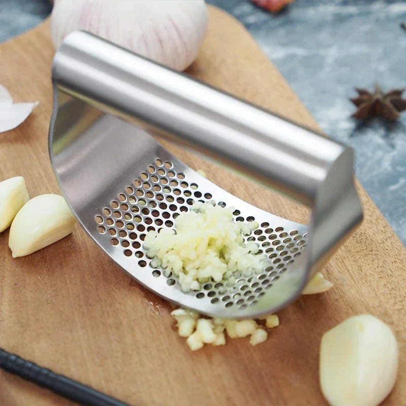 Upgraded Rocker Garlic Press – Effortless Manual Crusher for Garlic & Ginger