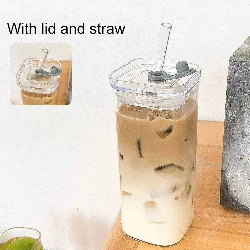 Sleek Square Glass Cup – Sip in Style! Heat-Resistant, with Lid & Straw for Iced Coffee, Bubble Tea & Refreshing Juices."