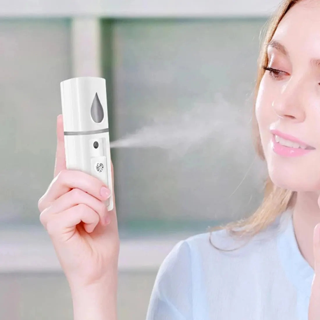 USB Portable Nano Facial Sprayer - Instant Hydration, Anywhere. 20ml Mini Humidifier for Face & Air.