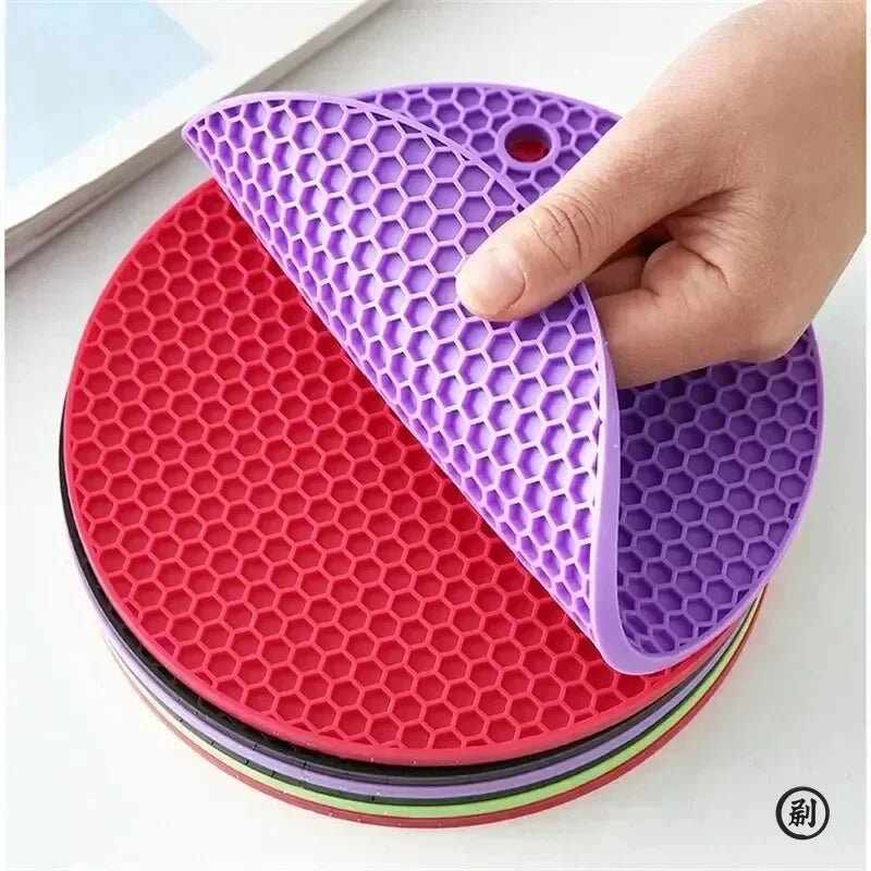 Multi - Purpose Silicone Hot Pad – Round Coaster & Trivet for Drinks & Pots - Nordshop Hamburg