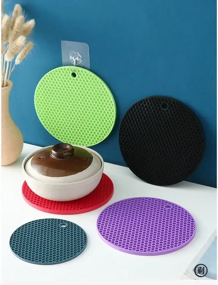Multi - Purpose Silicone Hot Pad – Round Coaster & Trivet for Drinks & Pots - Nordshop Hamburg