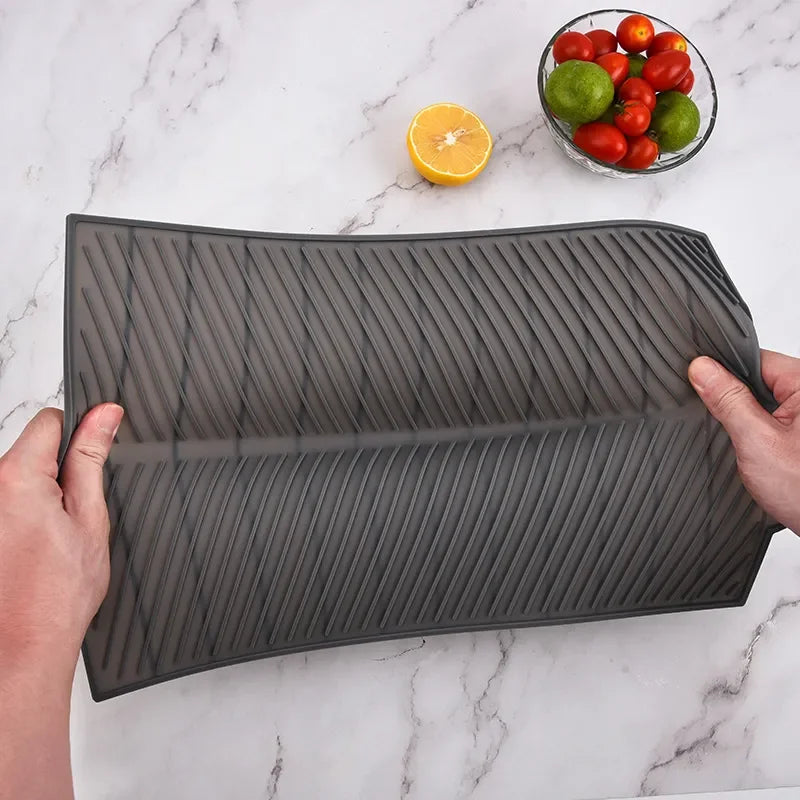 Multifunctional Silicone Kitchen Mat – Dish Drying Pad, Pot Holder, Heat-Resistant Coaster.