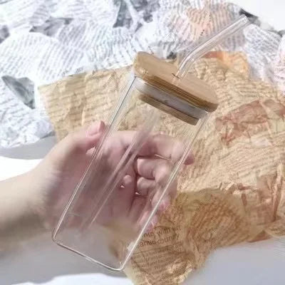 Sleek Square Glass Cup – Sip in Style! Heat-Resistant, with Lid & Straw for Iced Coffee, Bubble Tea & Refreshing Juices."